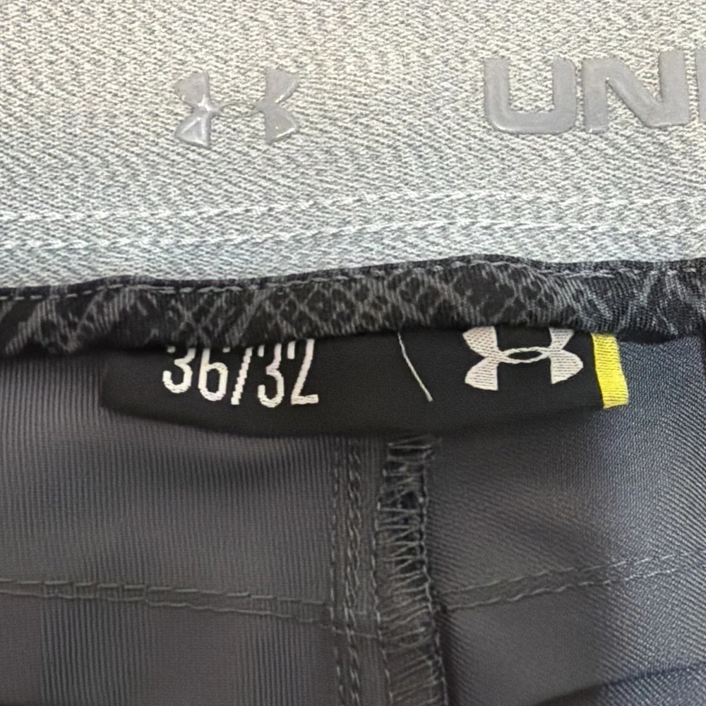 Under Armour Mens 36x32 Golf Pants Black Grey Plaid Performance Straight Leg